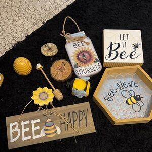 Bee-Themed Decor Set
